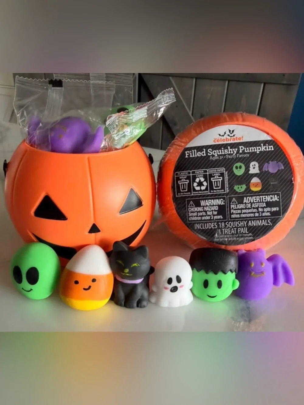 Orange Halloween Jack-O'-Lantern Squishy Bucket - Unbranded *18 squishys inside*